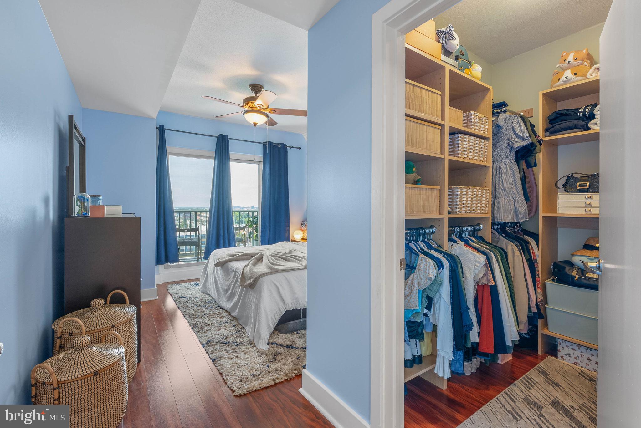 717 S COLUMBUS BOULEVARD 1216
