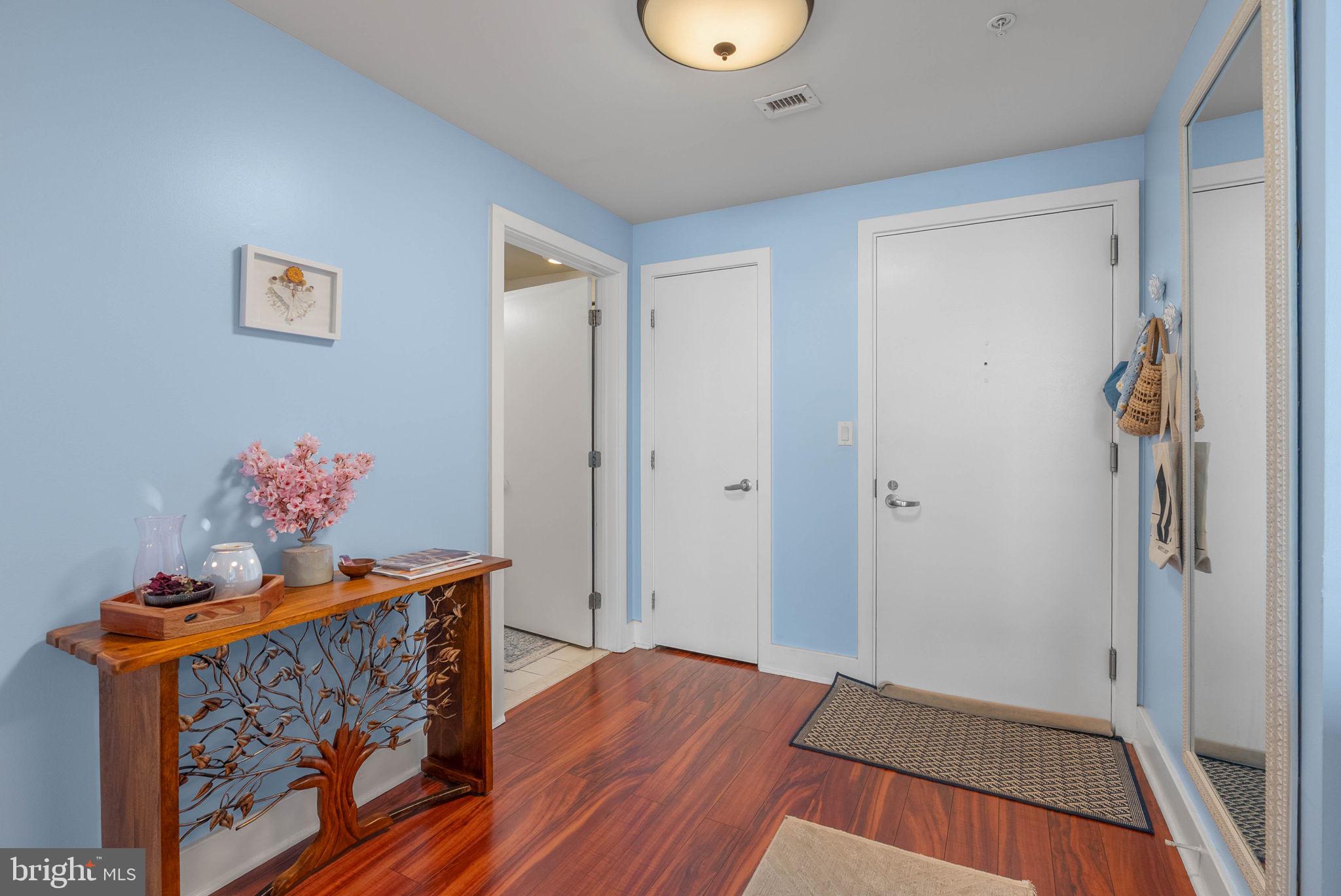717 S COLUMBUS BOULEVARD 1216