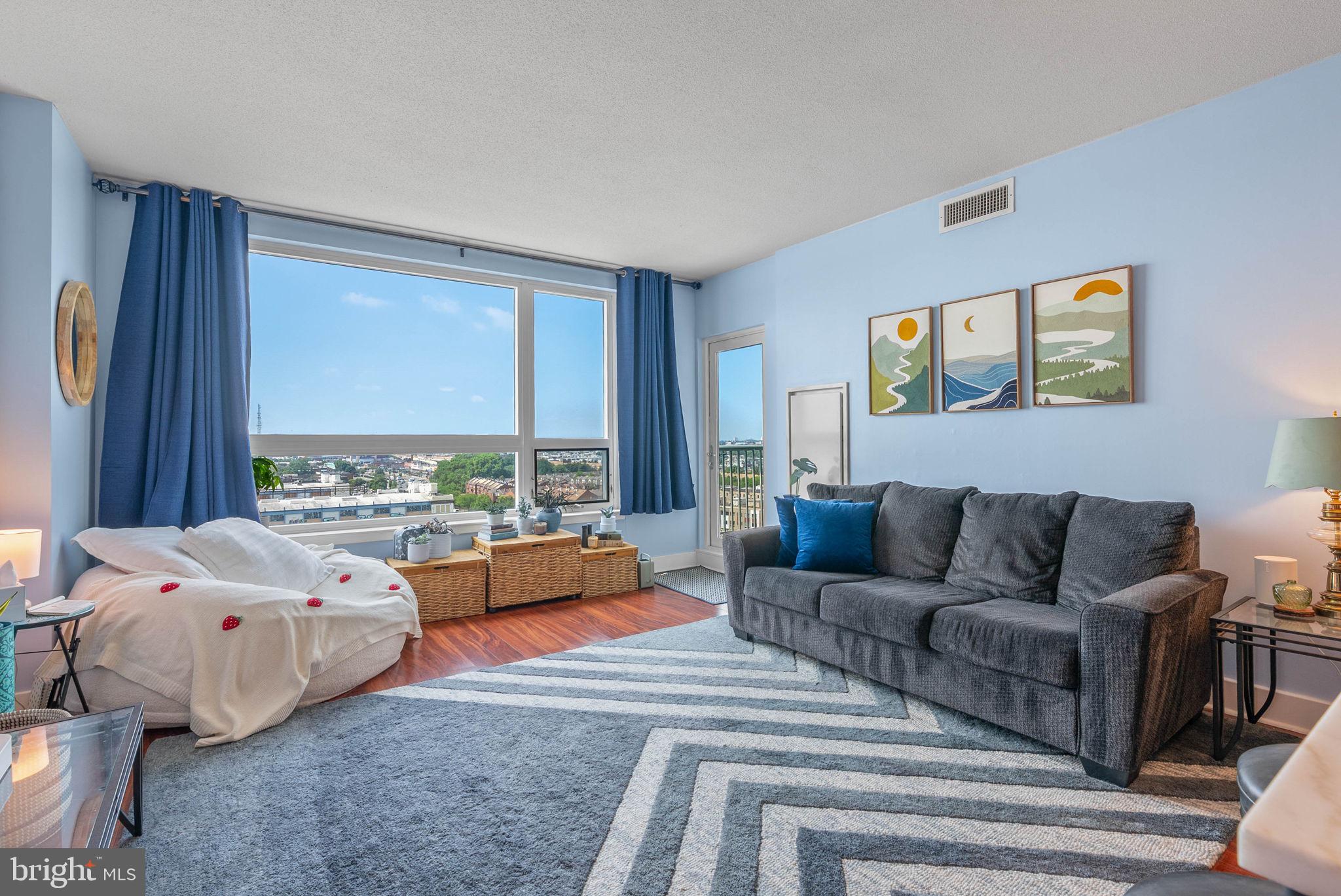 717 S COLUMBUS BOULEVARD 1216