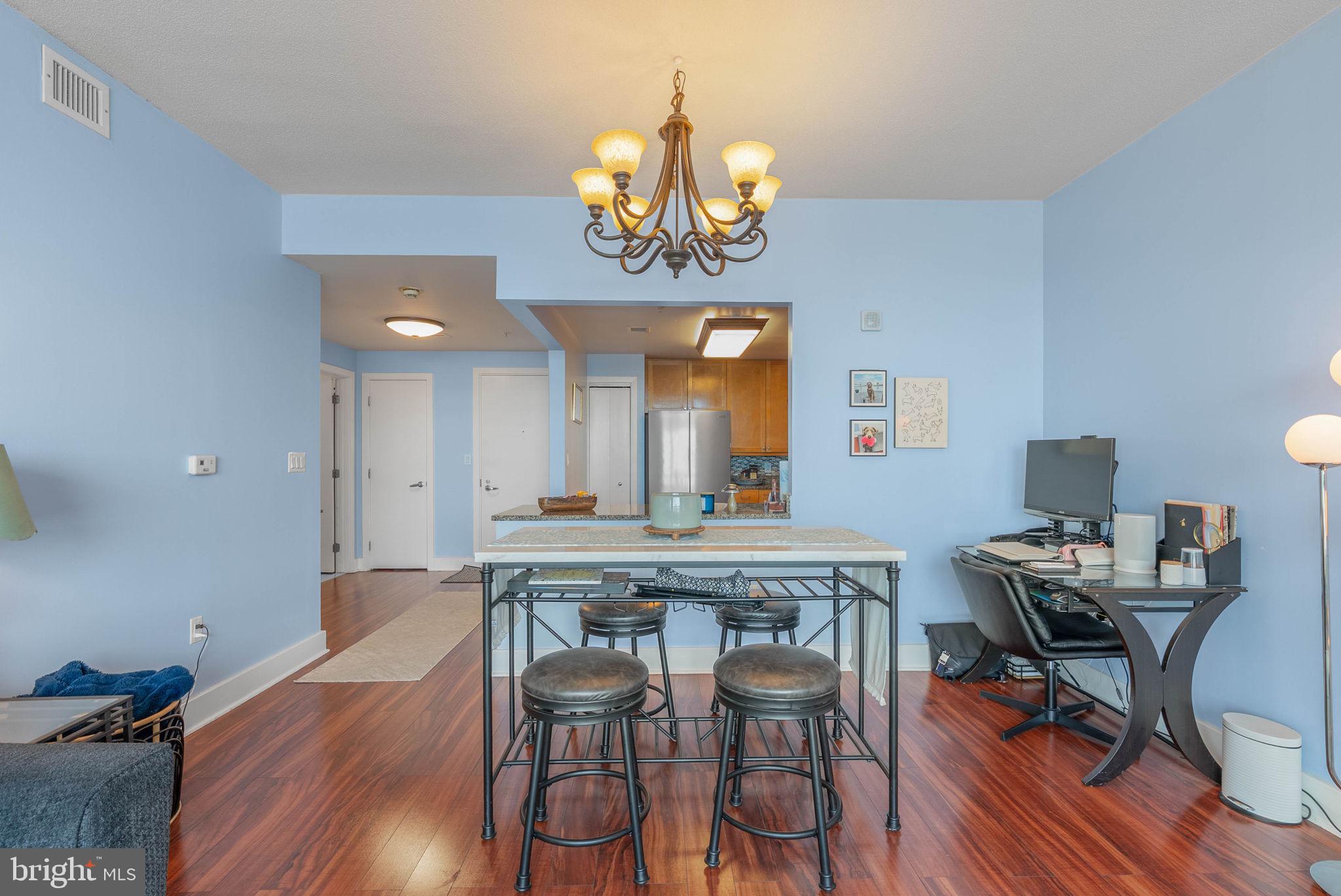 717 S COLUMBUS BOULEVARD 1216