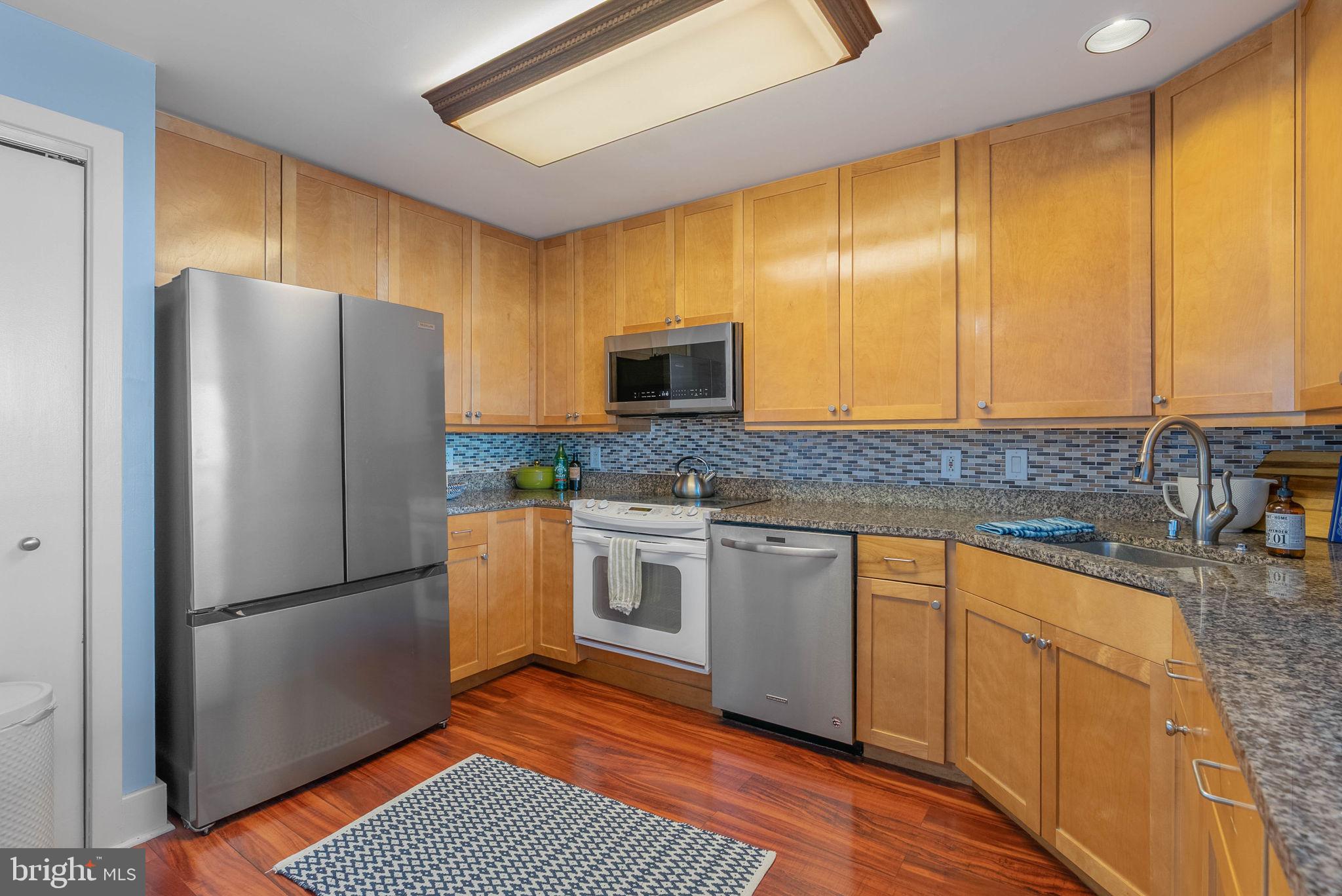 717 S COLUMBUS BOULEVARD 1216