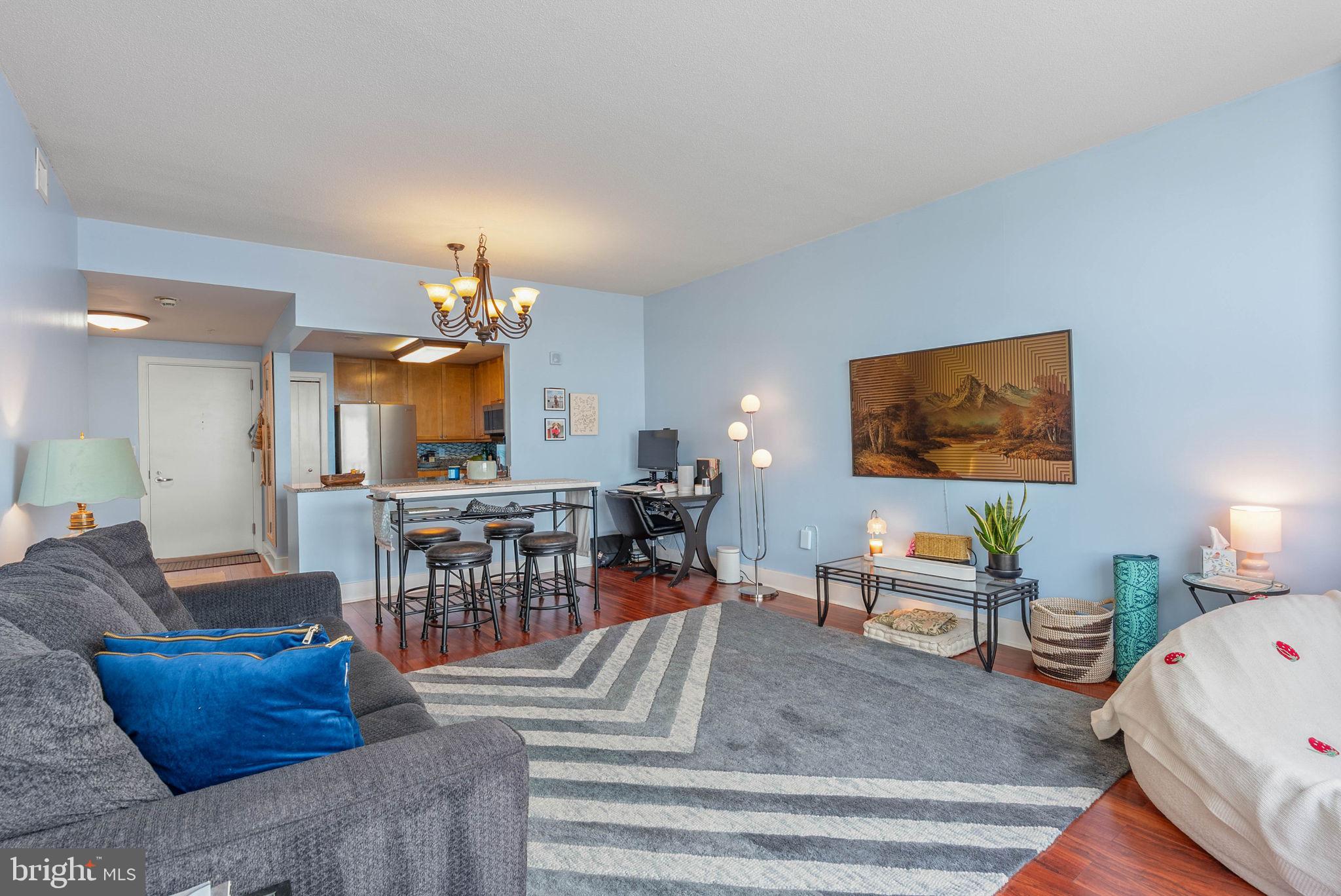 717 S COLUMBUS BOULEVARD 1216