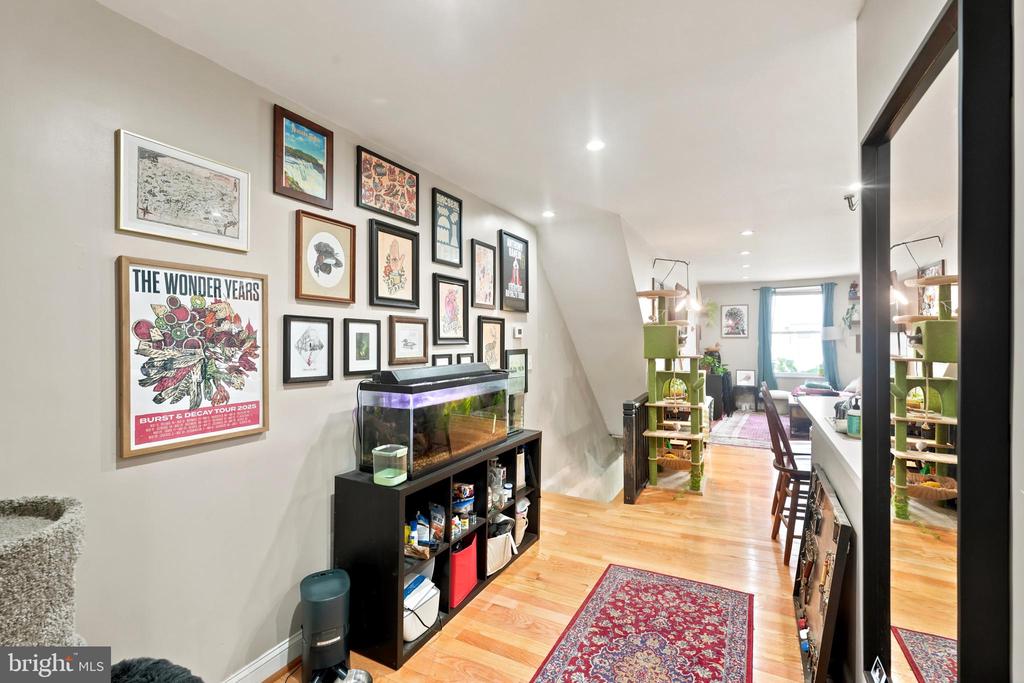 402 DURFOR STREET Unit: 1ST FLOOR