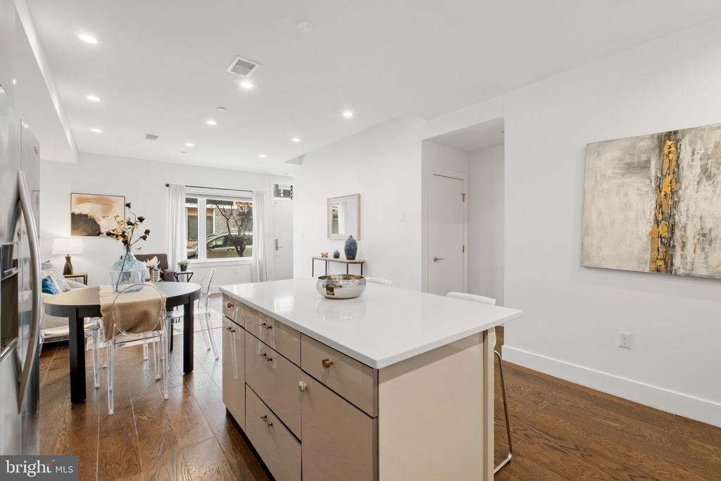 2019 BLAIR STREET 3A