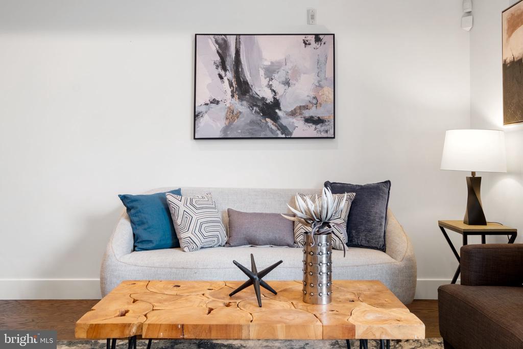 2019 BLAIR STREET 3A