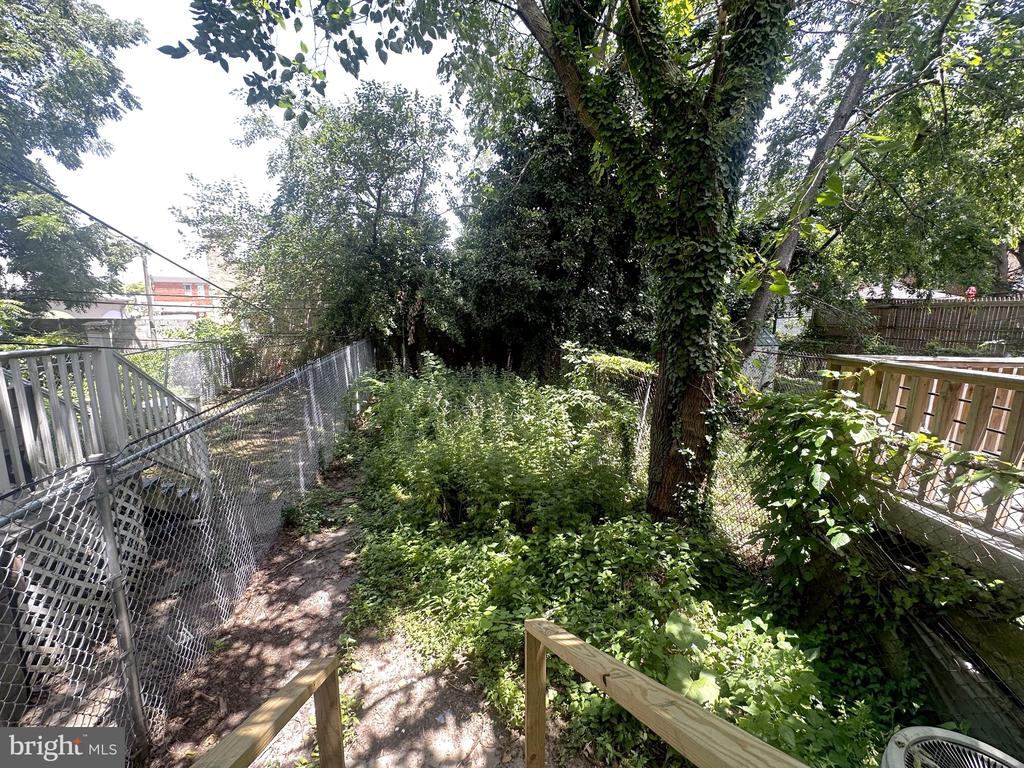 6041 HAZEL AVENUE Unit: 1