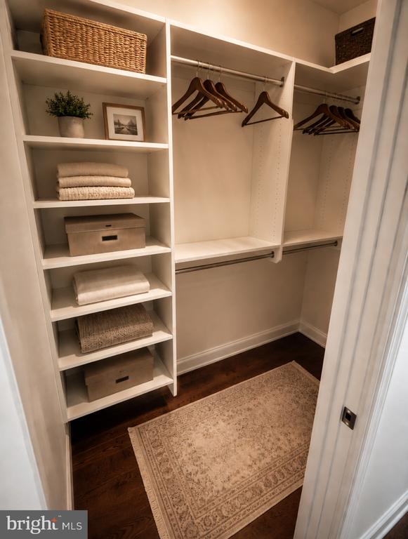286 PARKER AVENUE Unit: D