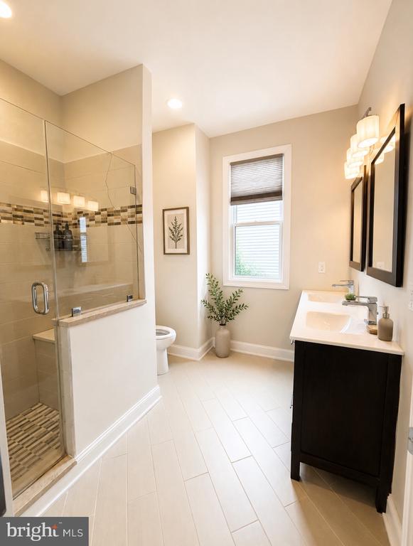 286 PARKER AVENUE Unit: D