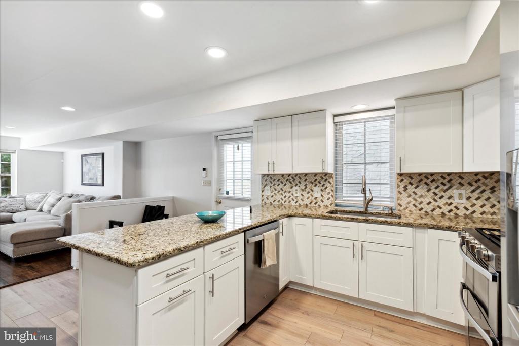 535 GERHARD STREET Unit: 1