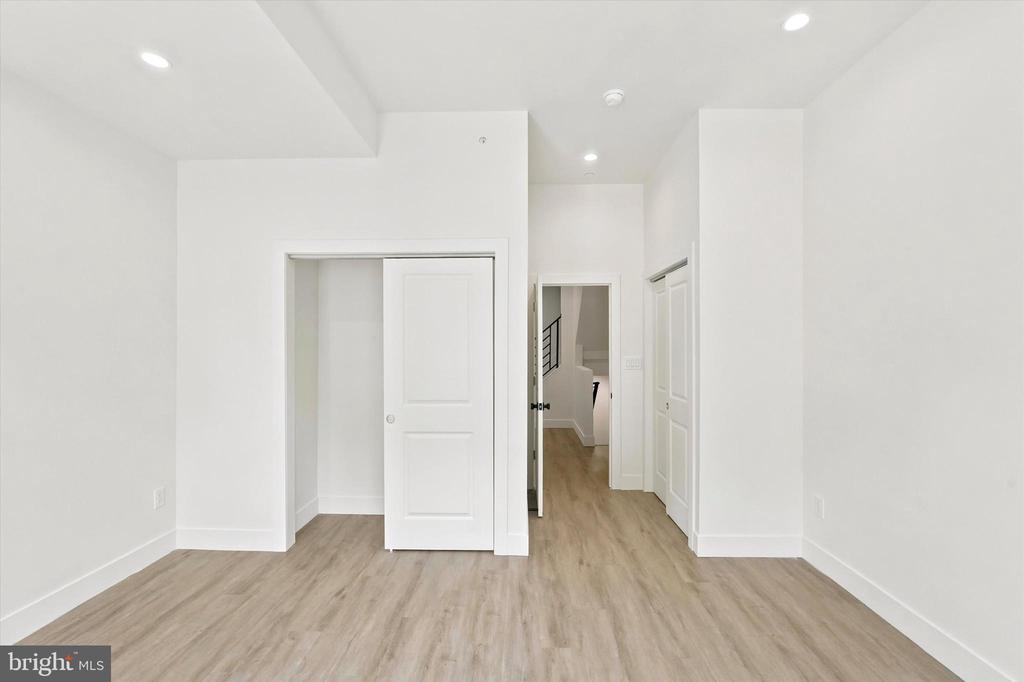 330 CARSON STREET