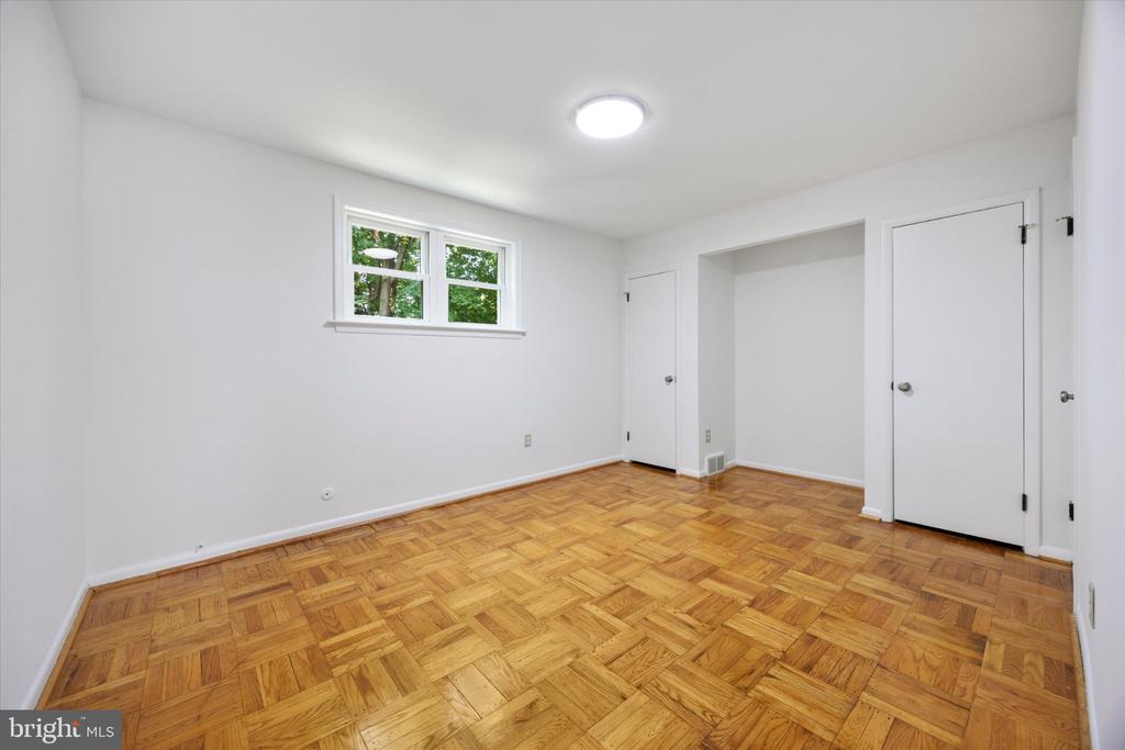 348 RIPKA STREET Unit: 2
