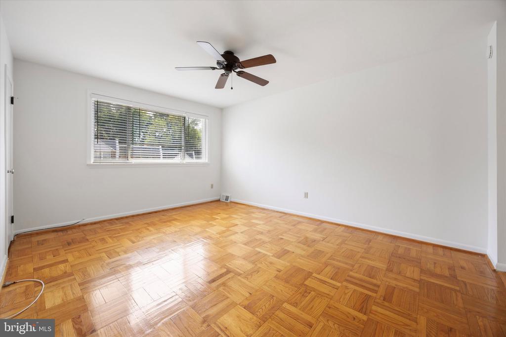348 RIPKA STREET Unit: 2