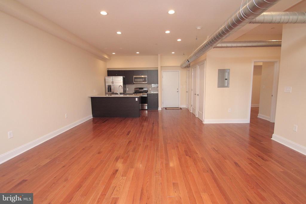 1218 S 8TH STREET Unit: 2