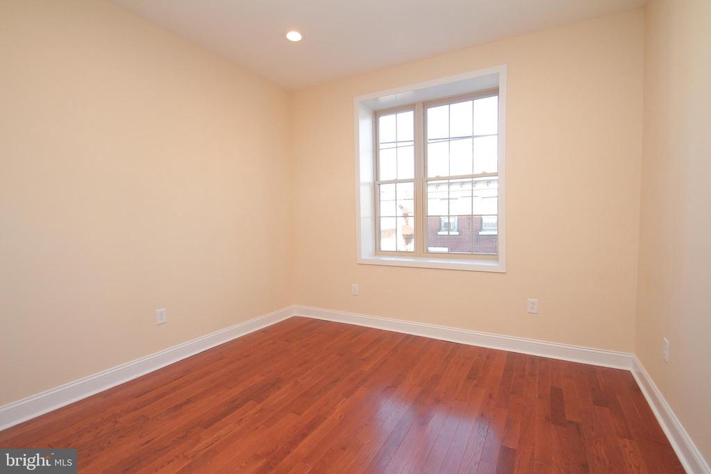1218 S 8TH STREET Unit: 2