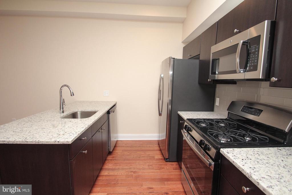 1218 S 8TH STREET Unit: 2