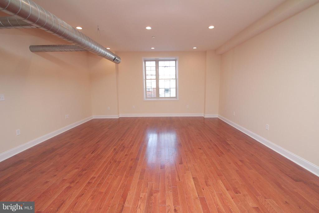 1218 S 8TH STREET Unit: 2