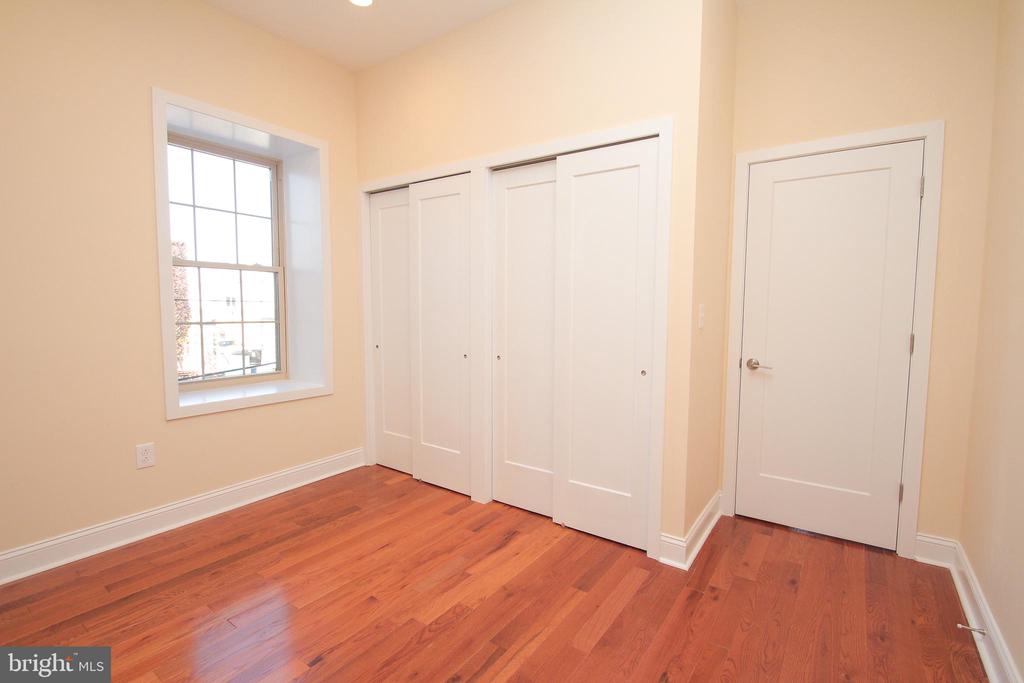 1218 S 8TH STREET Unit: 2