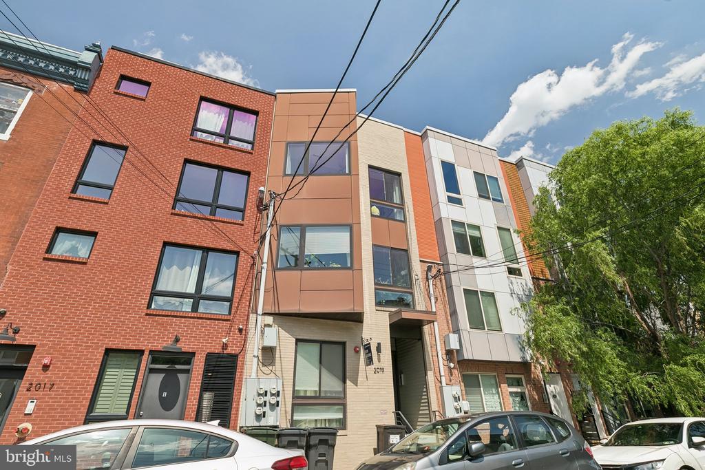 2019 E SUSQUEHANNA AVENUE