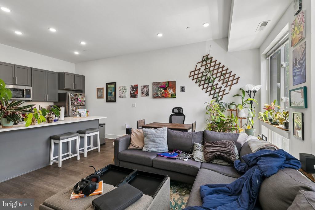 2019 E SUSQUEHANNA AVENUE