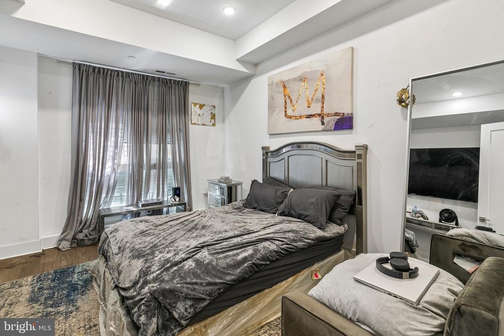 2019 E SUSQUEHANNA AVENUE