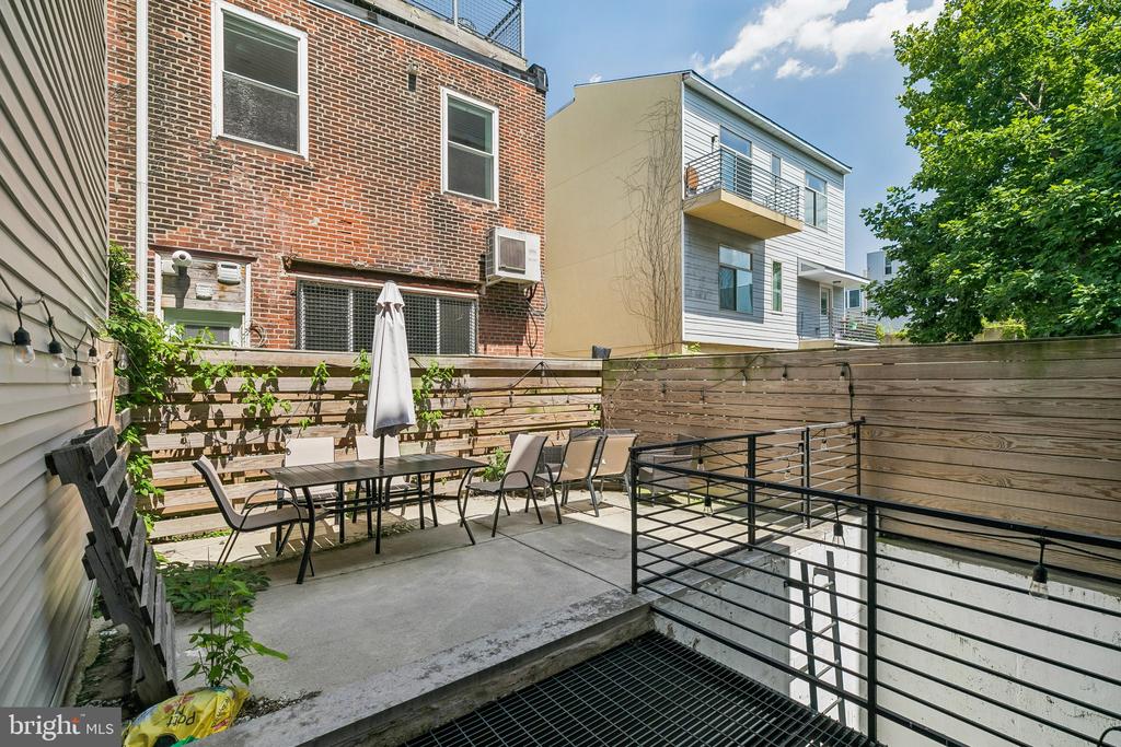 2019 E SUSQUEHANNA AVENUE