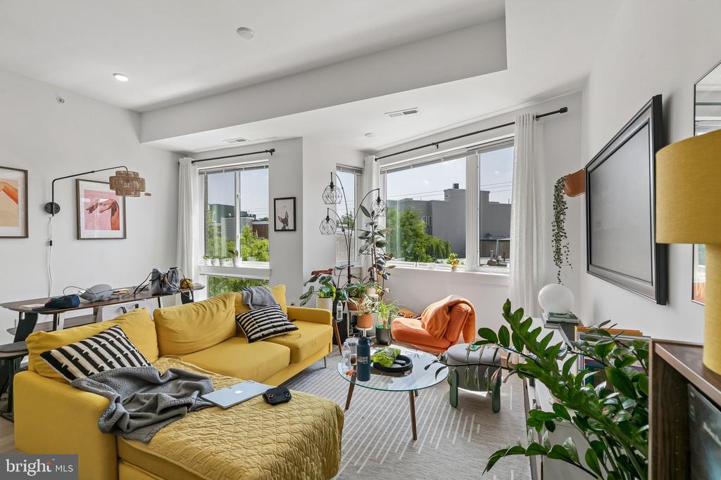 2019 E SUSQUEHANNA AVENUE