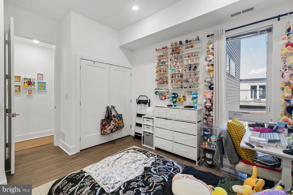 2019 E SUSQUEHANNA AVENUE