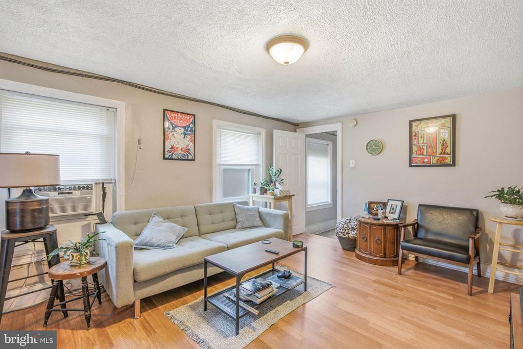 673 N 11TH STREET