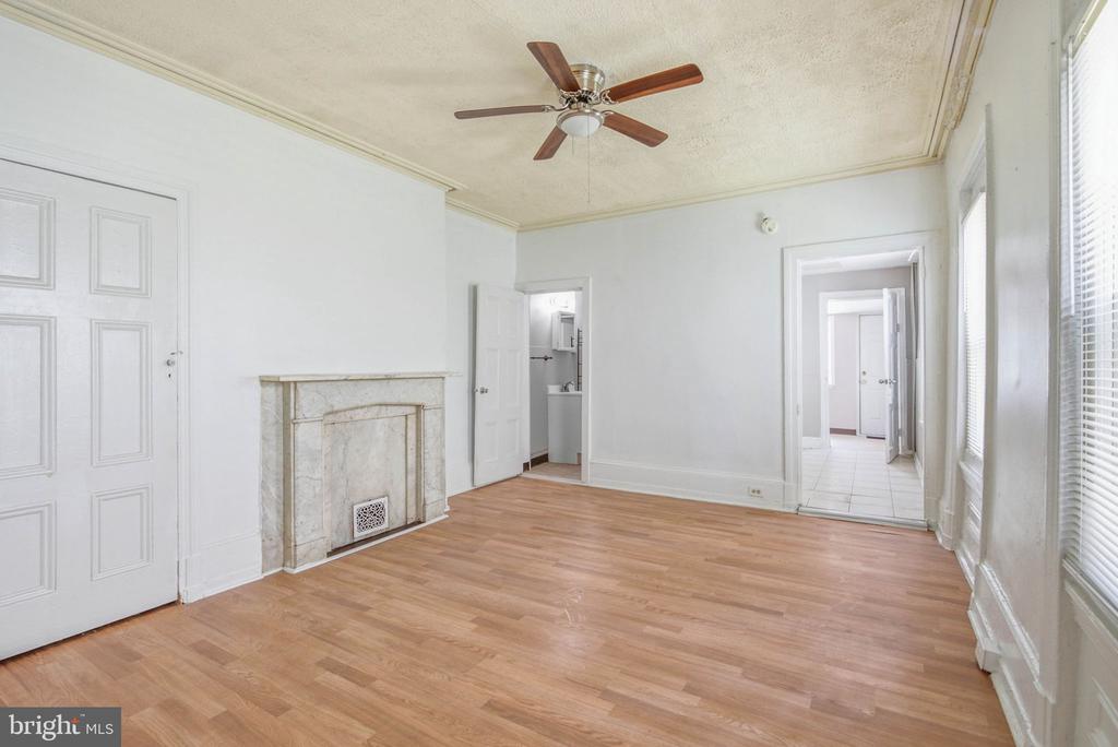 673 N 11TH STREET
