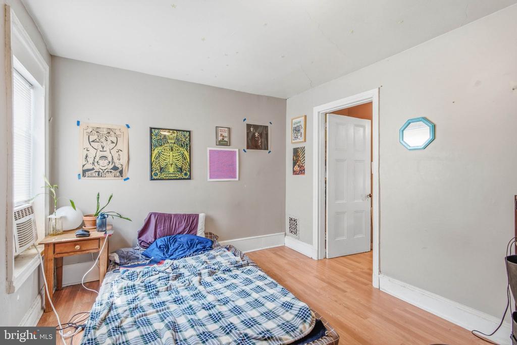 673 N 11TH STREET