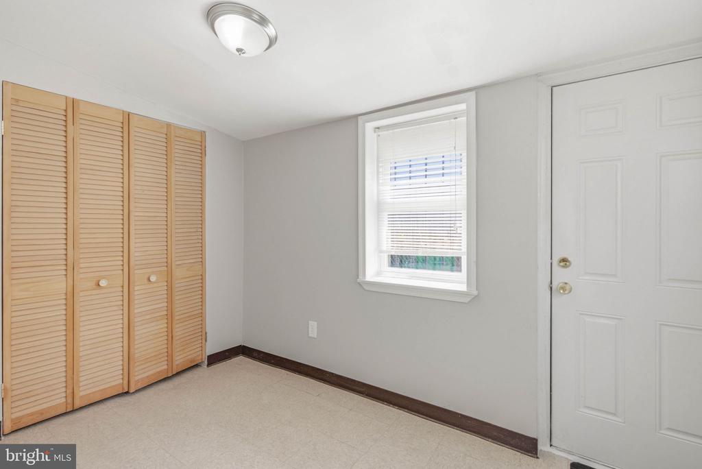 673 N 11TH STREET