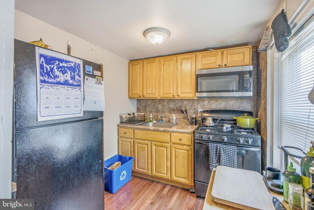 673 N 11TH STREET