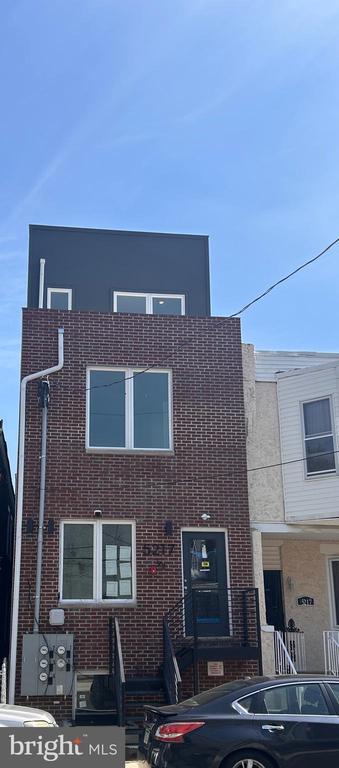 5217 WARREN STREET Unit: 2