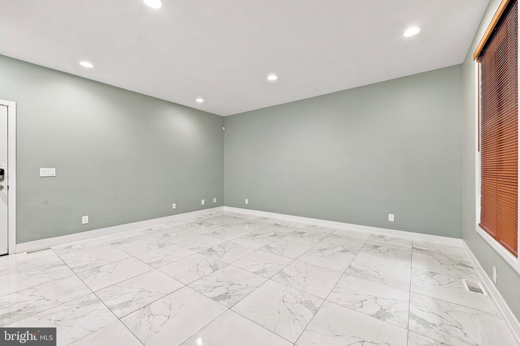 813 N ORIANNA STREET Unit: 813A