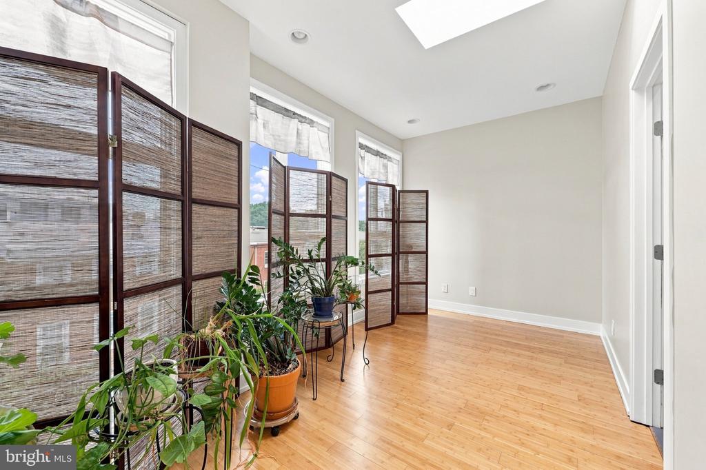 813 N ORIANNA STREET Unit: 813A