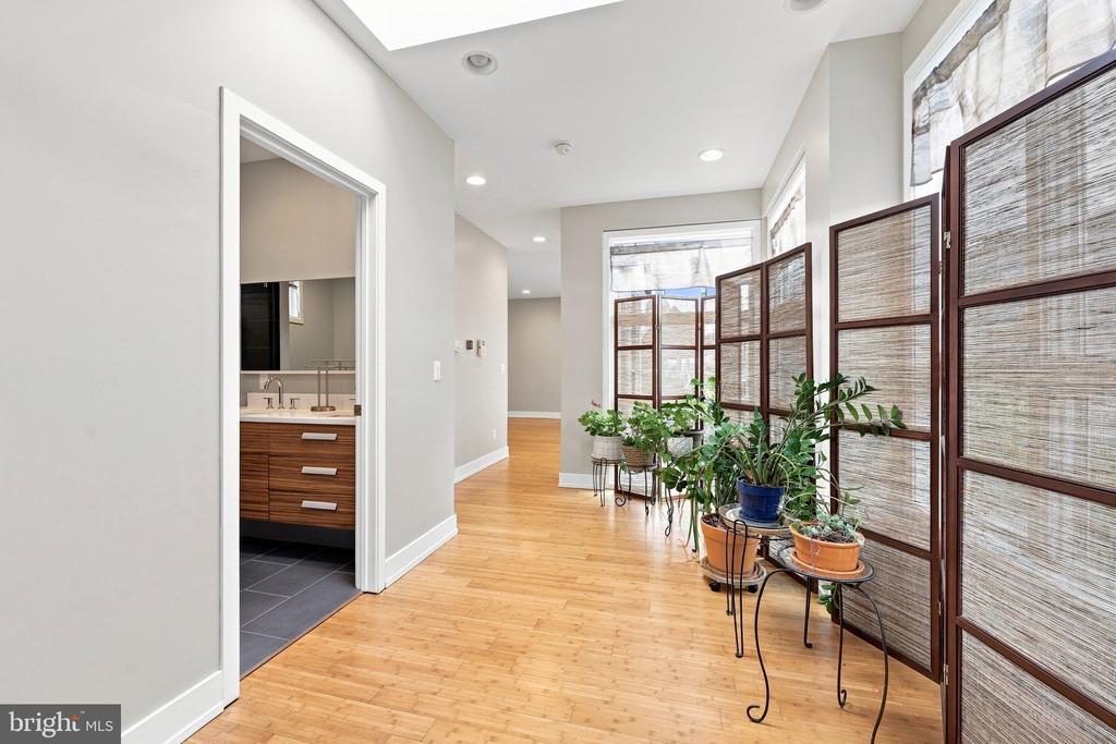 813 N ORIANNA STREET Unit: 813A