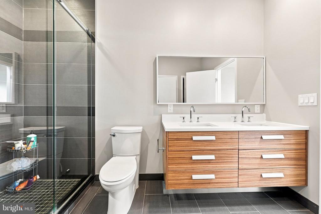 813 N ORIANNA STREET Unit: 813A