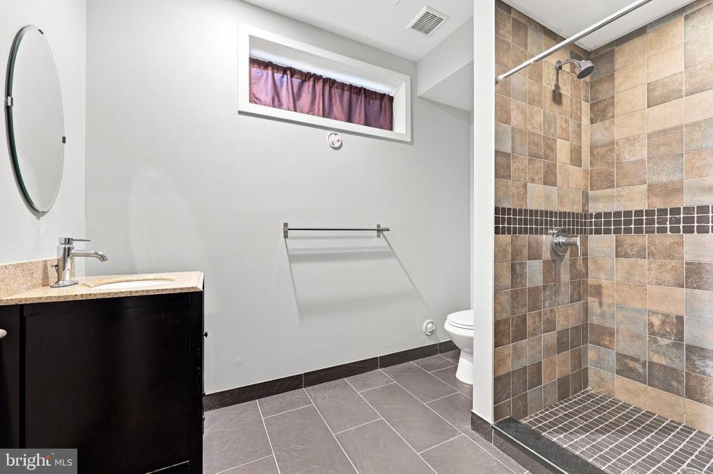 813 N ORIANNA STREET Unit: 813A