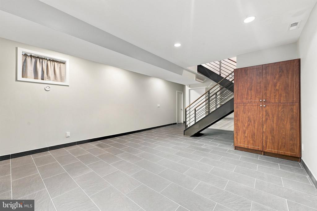 813 N ORIANNA STREET Unit: 813A