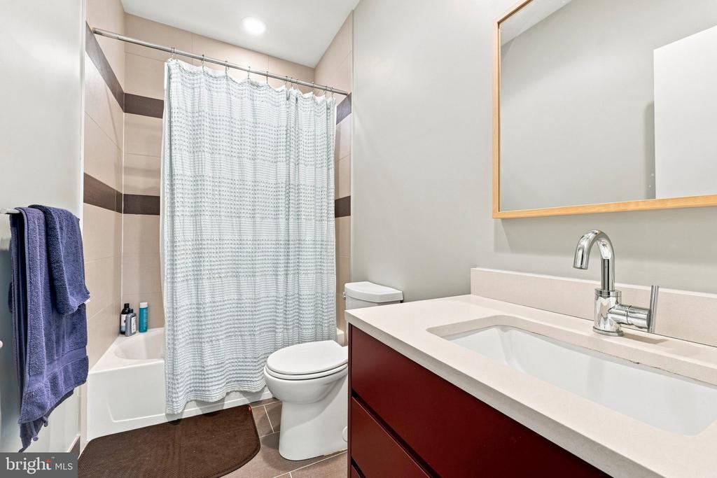 813 N ORIANNA STREET Unit: 813A