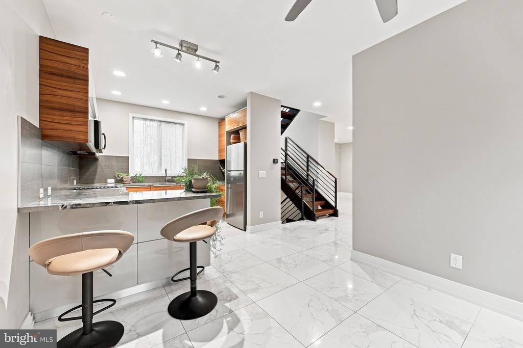 813 N ORIANNA STREET Unit: 813A