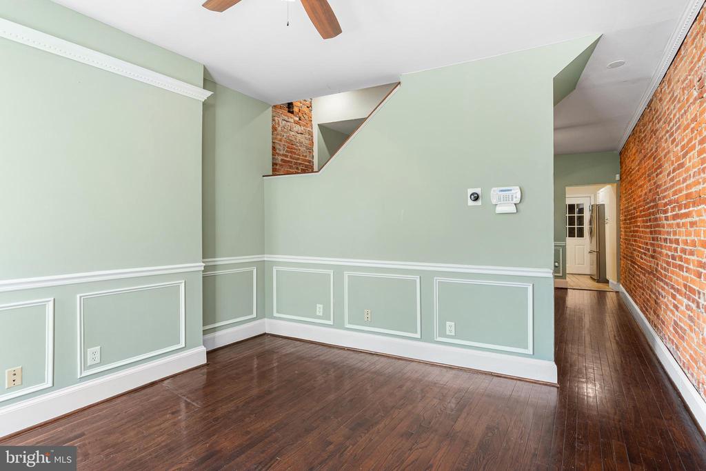 4447 BAKER STREET