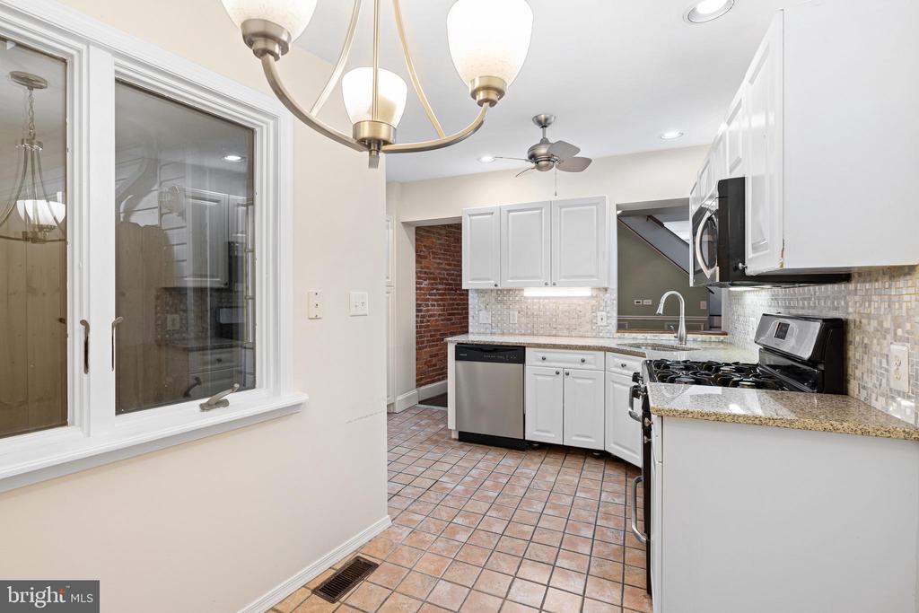 4447 BAKER STREET