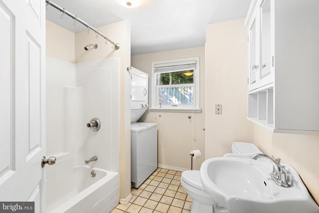 4447 BAKER STREET