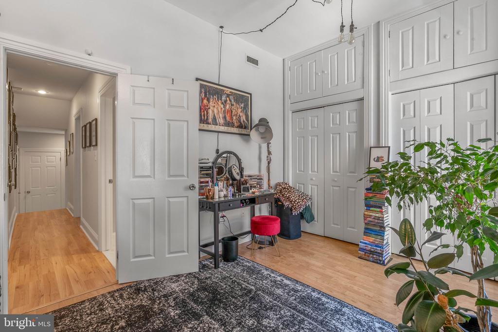 2302 SPRUCE STREET Unit: 3