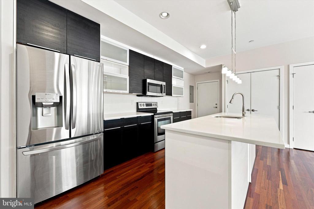 2000 KIMBALL STREET Unit: B3