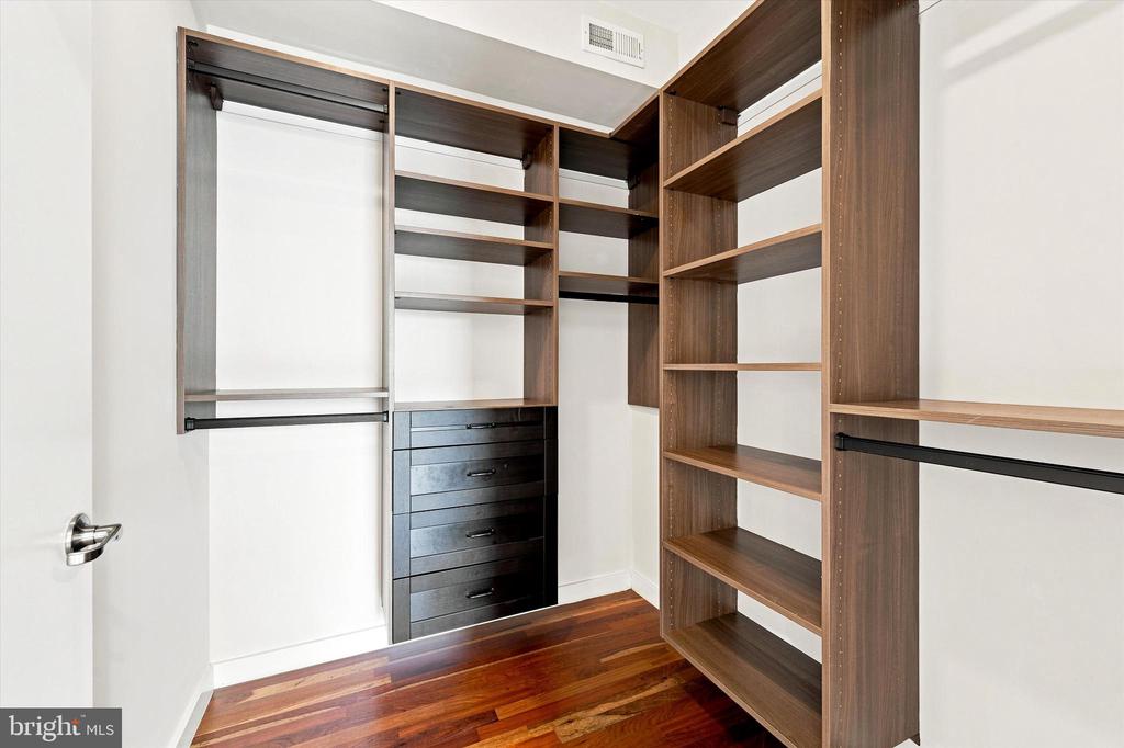 2000 KIMBALL STREET Unit: B3