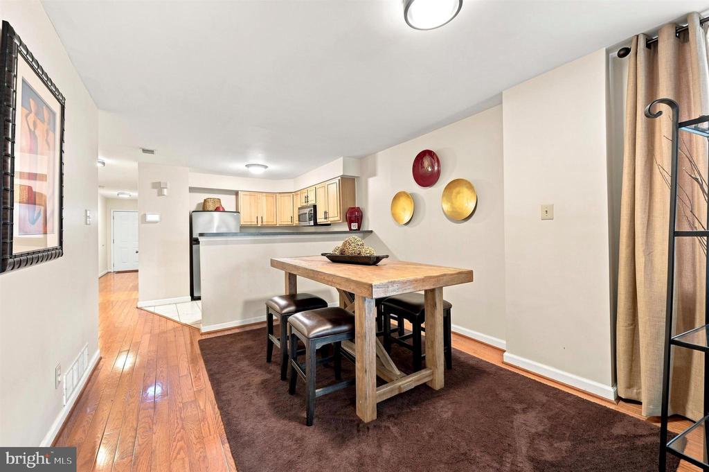 5018 WALNUT STREET