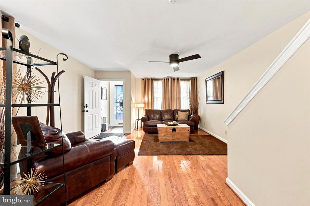 5018 WALNUT STREET