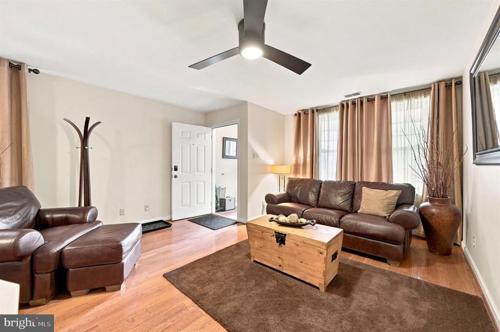 5018 WALNUT STREET